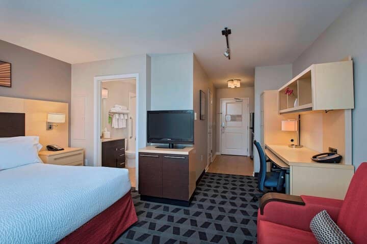 Room 10 of 31