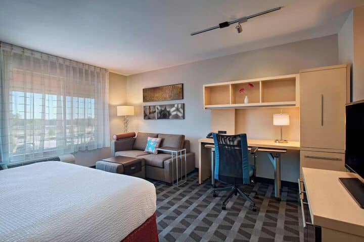 Room 12 of 31